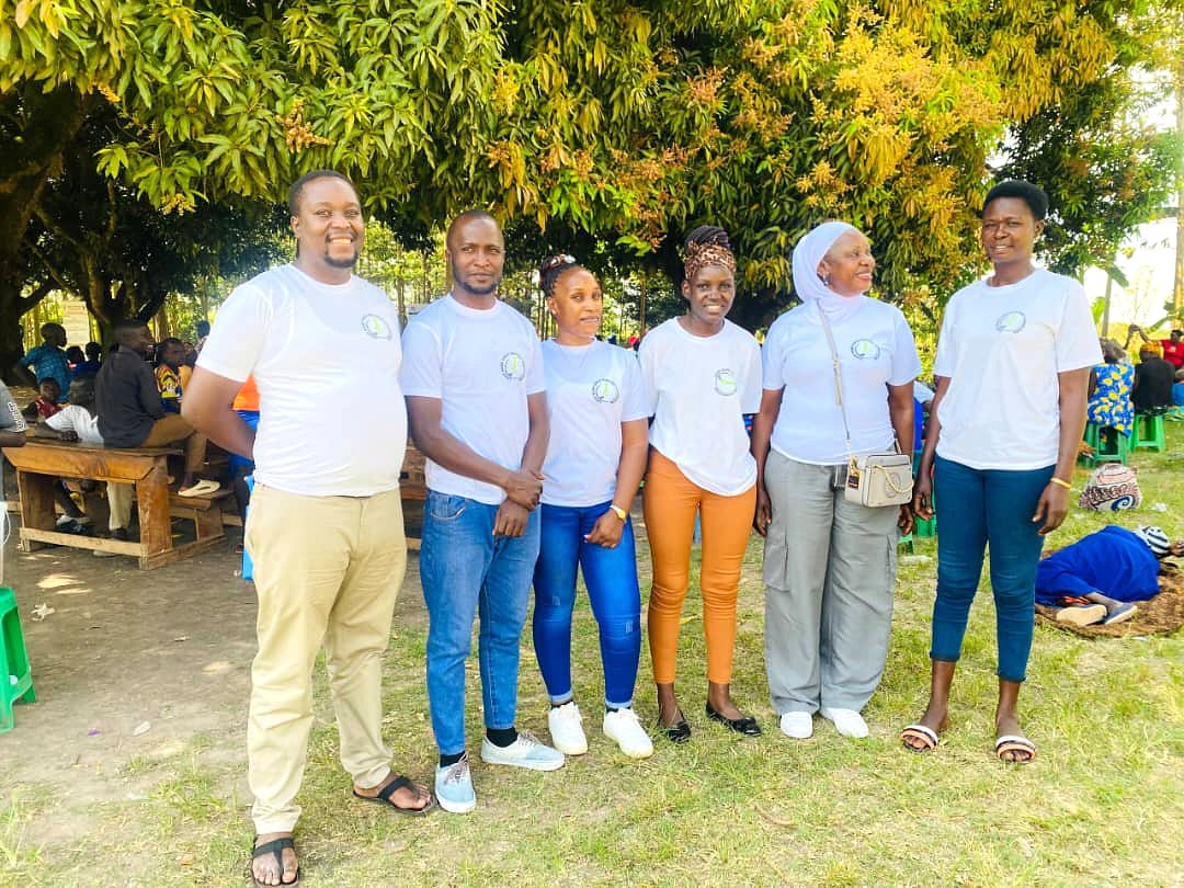 Light Hand Girls Support Foundation Volunteers